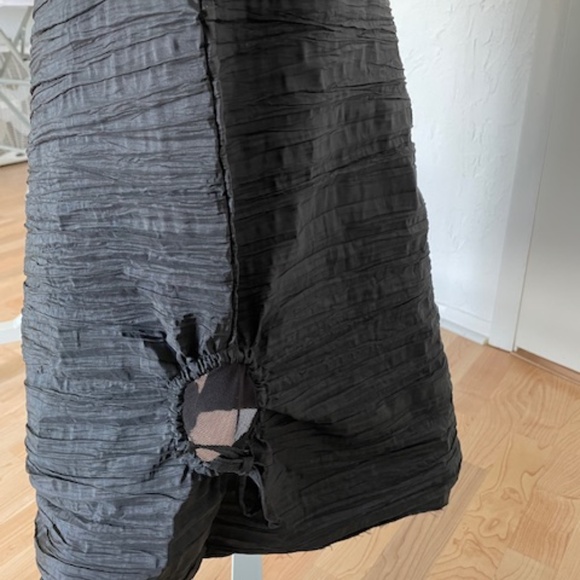 Woman's black cocktail dress - Picture 3 of 8